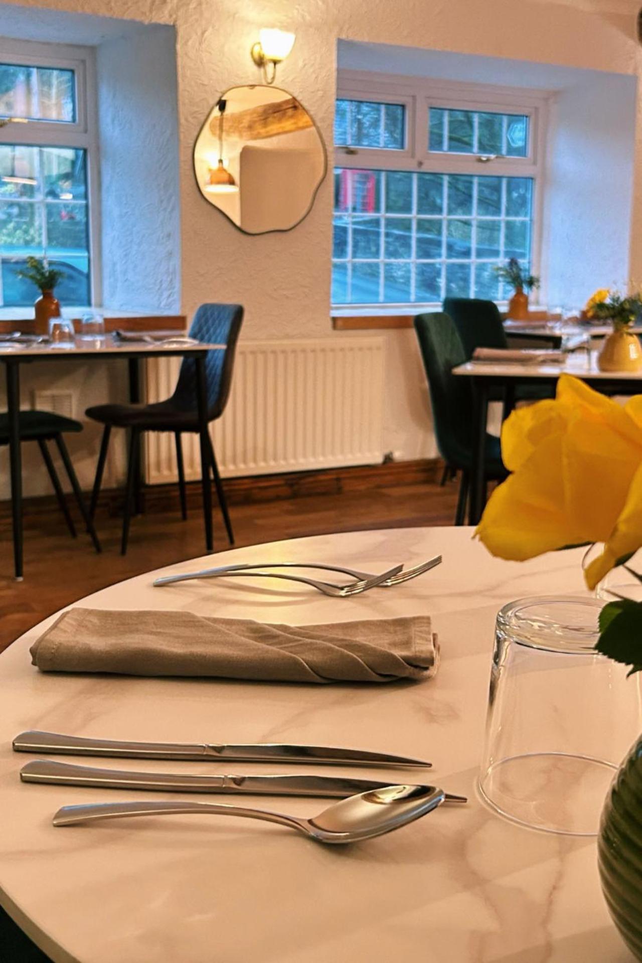 Penybont Restaurant + Inn Carmarthen Esterno foto