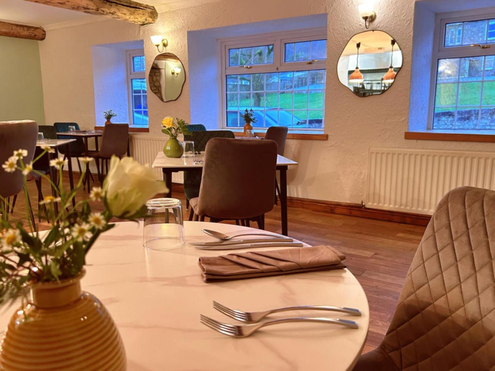 Penybont Restaurant + Inn Carmarthen Esterno foto